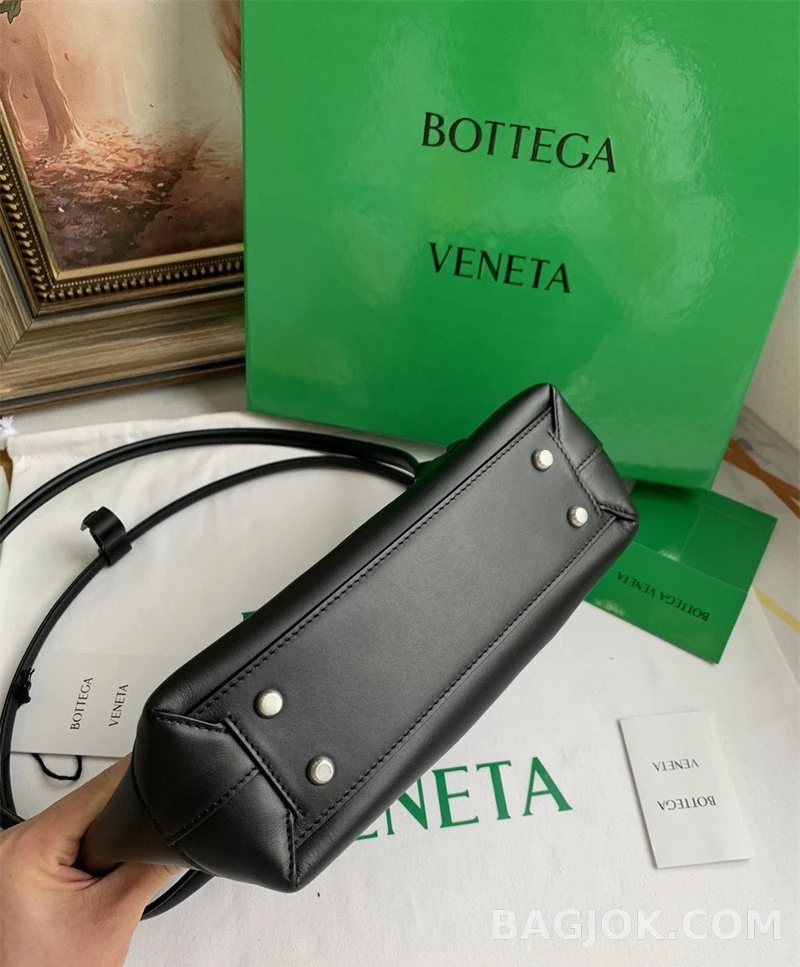 보테가베네타 Bottega Veneta 아르코백 33 ver.1 상세 이미지