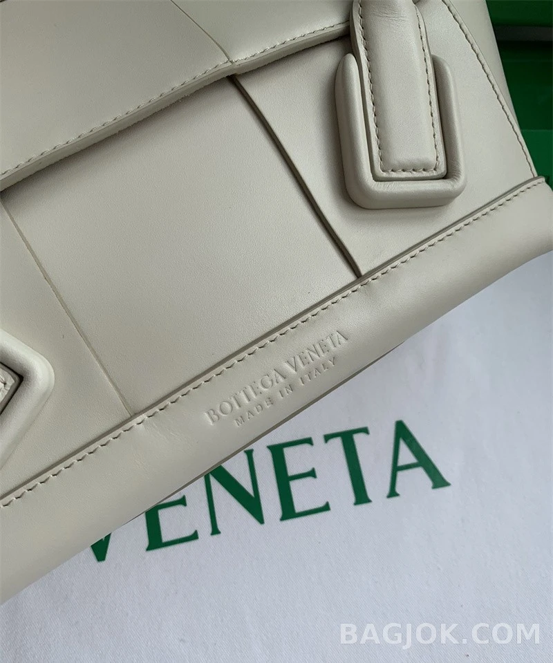 보테가베네타 Bottega Veneta 아르코백 33 ver.1 상세 이미지