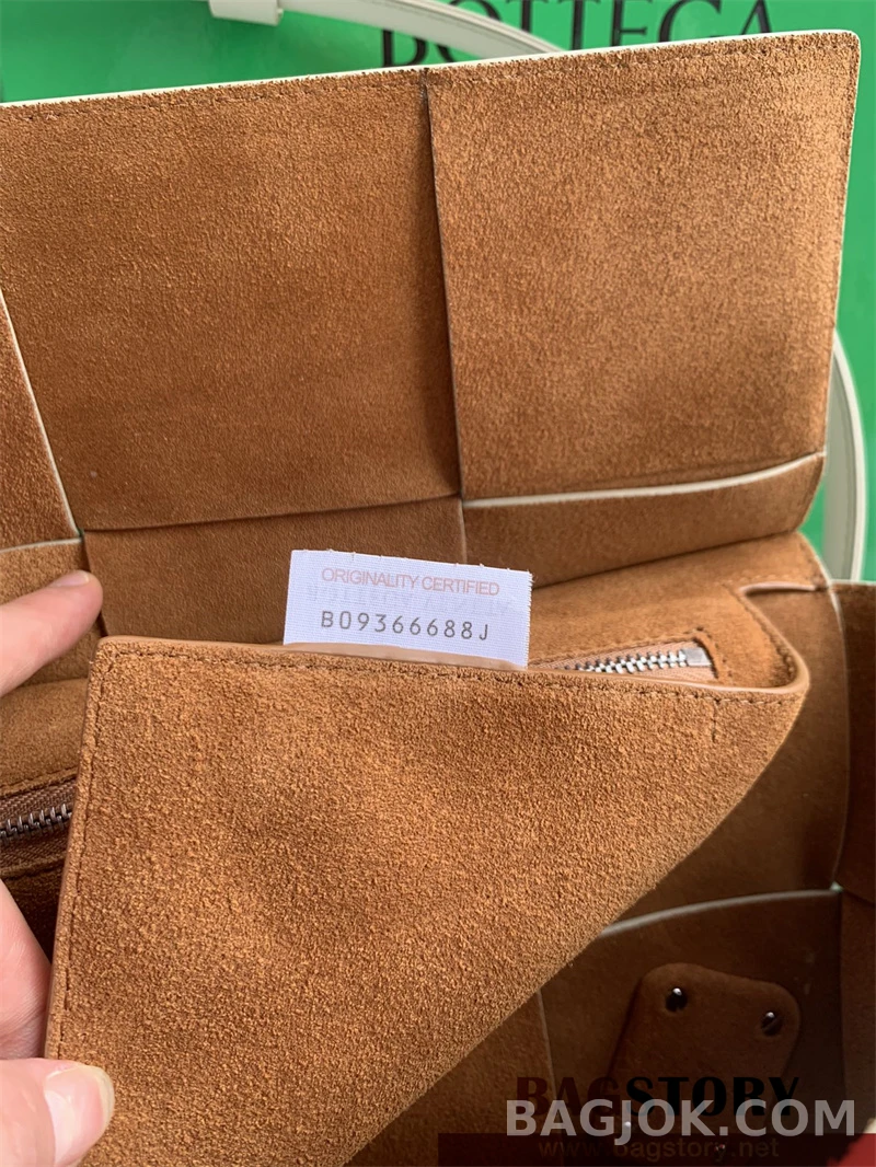 보테가베네타 Bottega Veneta 아르코백 33 ver.1 상세 이미지