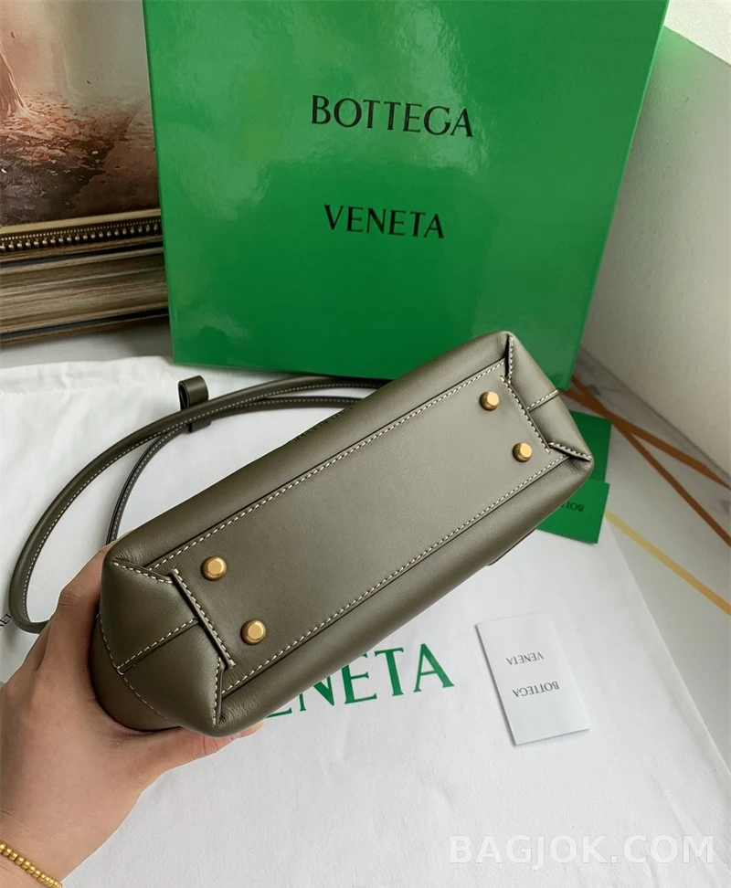 보테가베네타 Bottega Veneta 아르코백 33 ver.1 상세 이미지