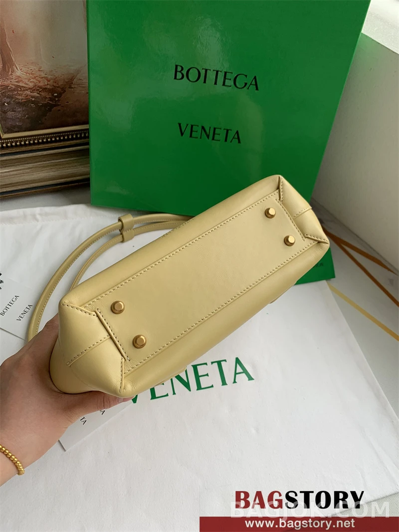 보테가베네타 Bottega Veneta 아르코백 33 ver.1 상세 이미지