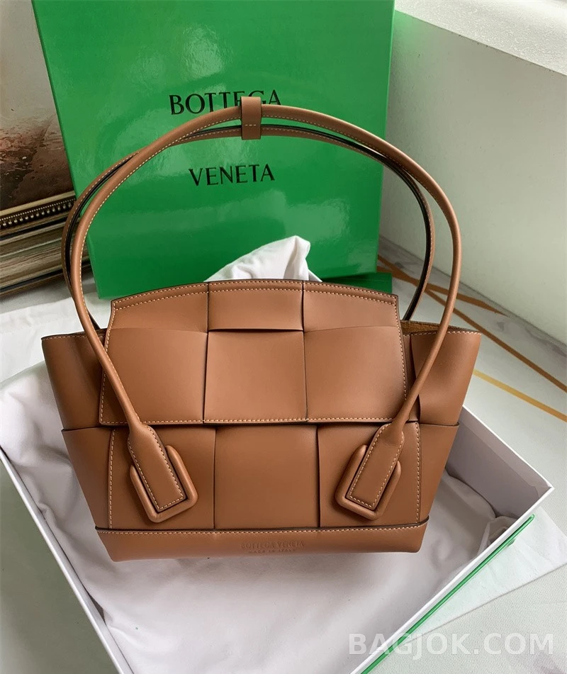 보테가베네타 Bottega Veneta 아르코백 33 ver.1 상세 이미지