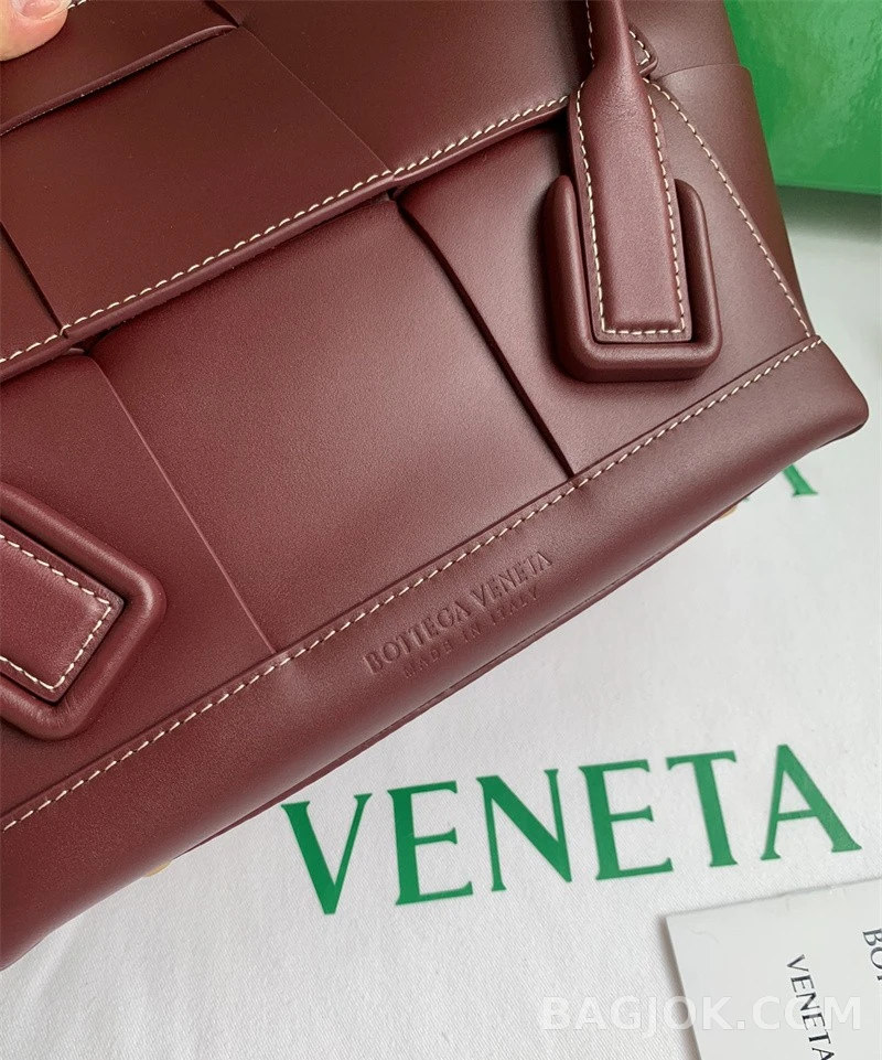 보테가베네타 Bottega Veneta 아르코백 33 ver.1 상세 이미지