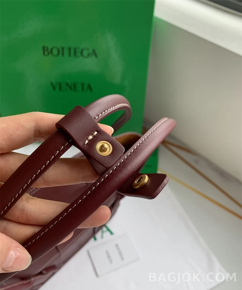 보테가베네타 Bottega Veneta 아르코백 33 ver.1 상세 이미지