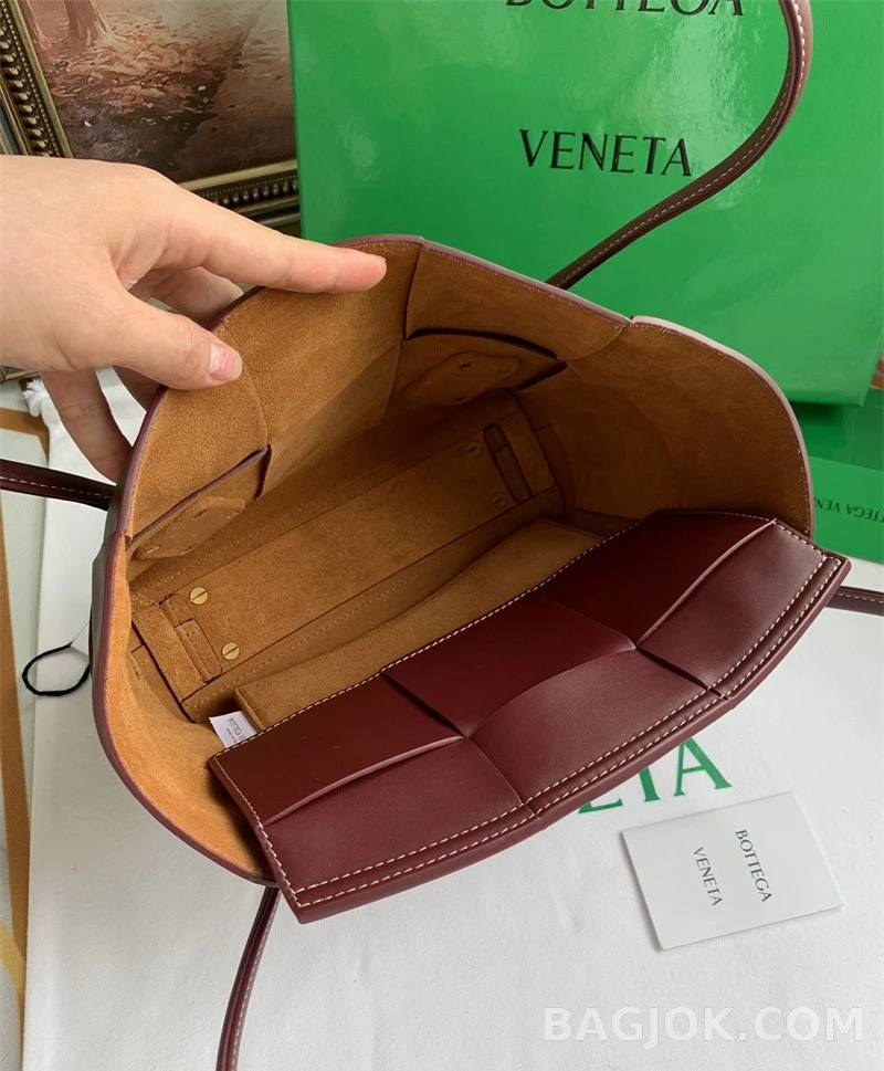 보테가베네타 Bottega Veneta 아르코백 33 ver.1 상세 이미지