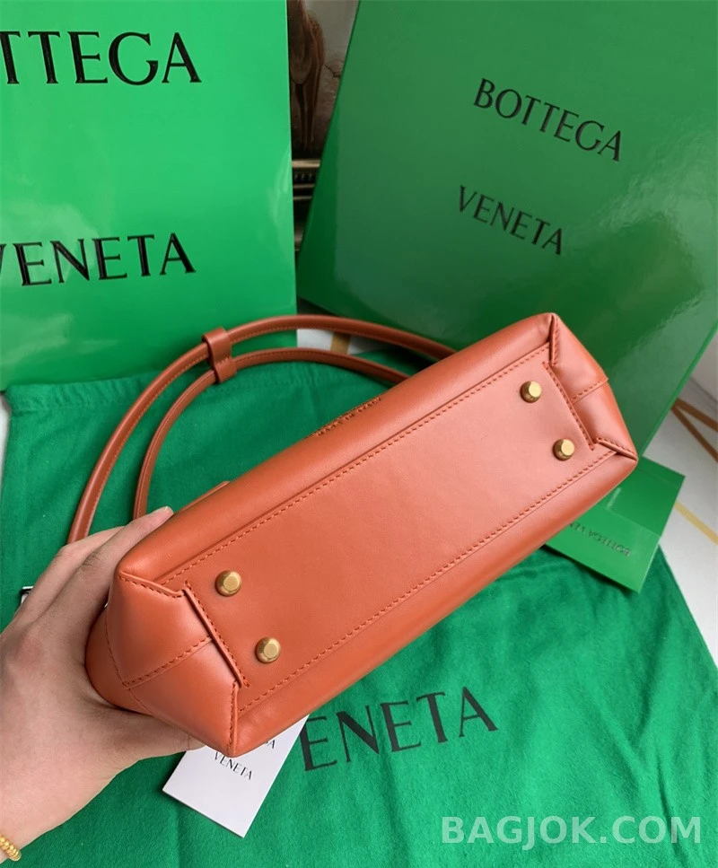 보테가베네타 Bottega Veneta 아르코백 33 ver.2 상세 이미지