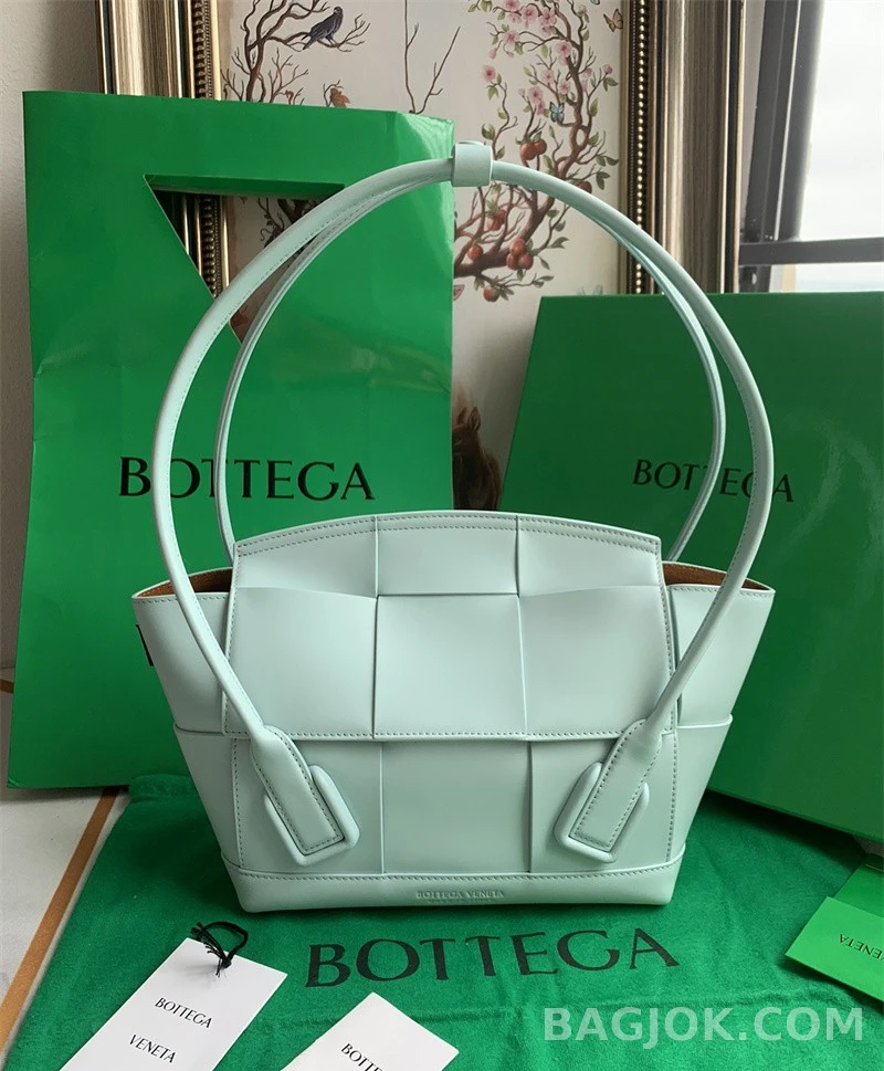 보테가베네타 Bottega Veneta 아르코백 33 ver.2 상세 이미지