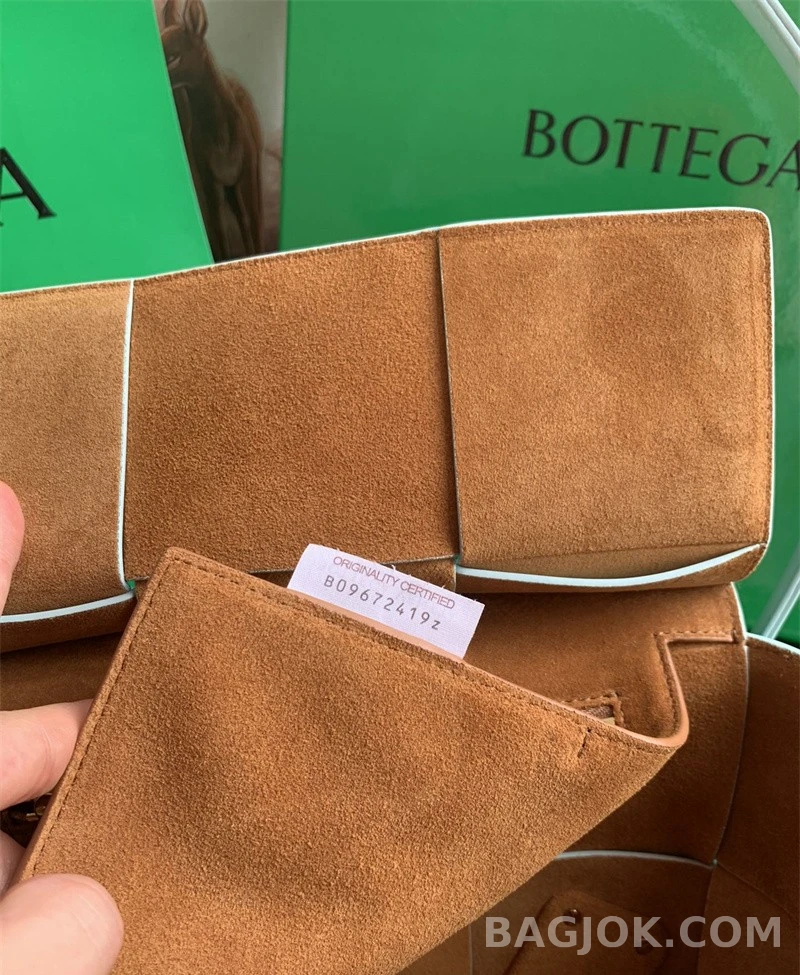 보테가베네타 Bottega Veneta 아르코백 33 ver.2 상세 이미지