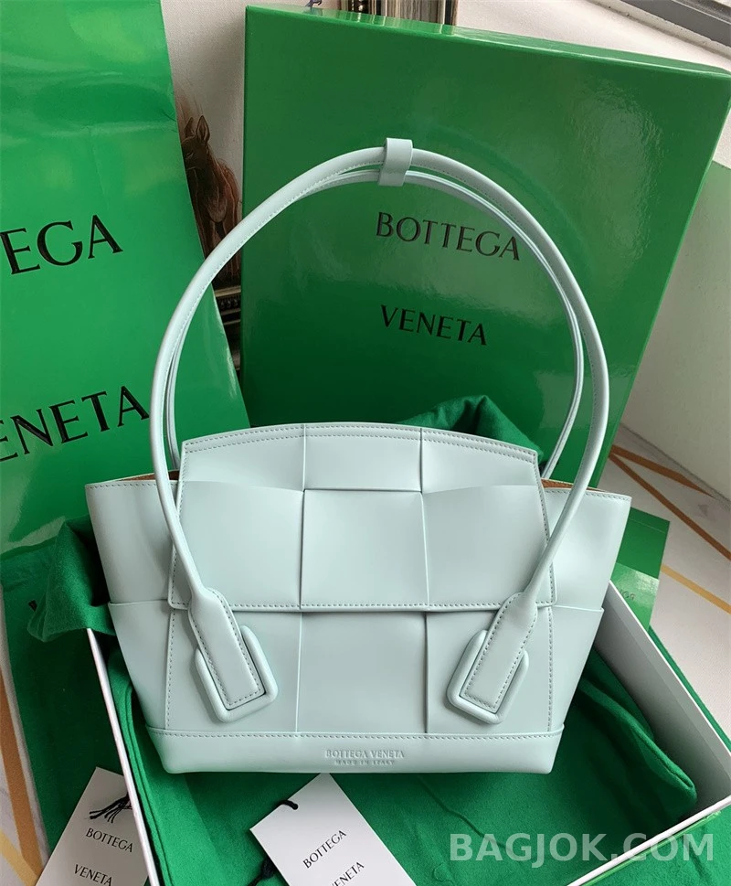 보테가베네타 Bottega Veneta 아르코백 33 ver.2 상세 이미지
