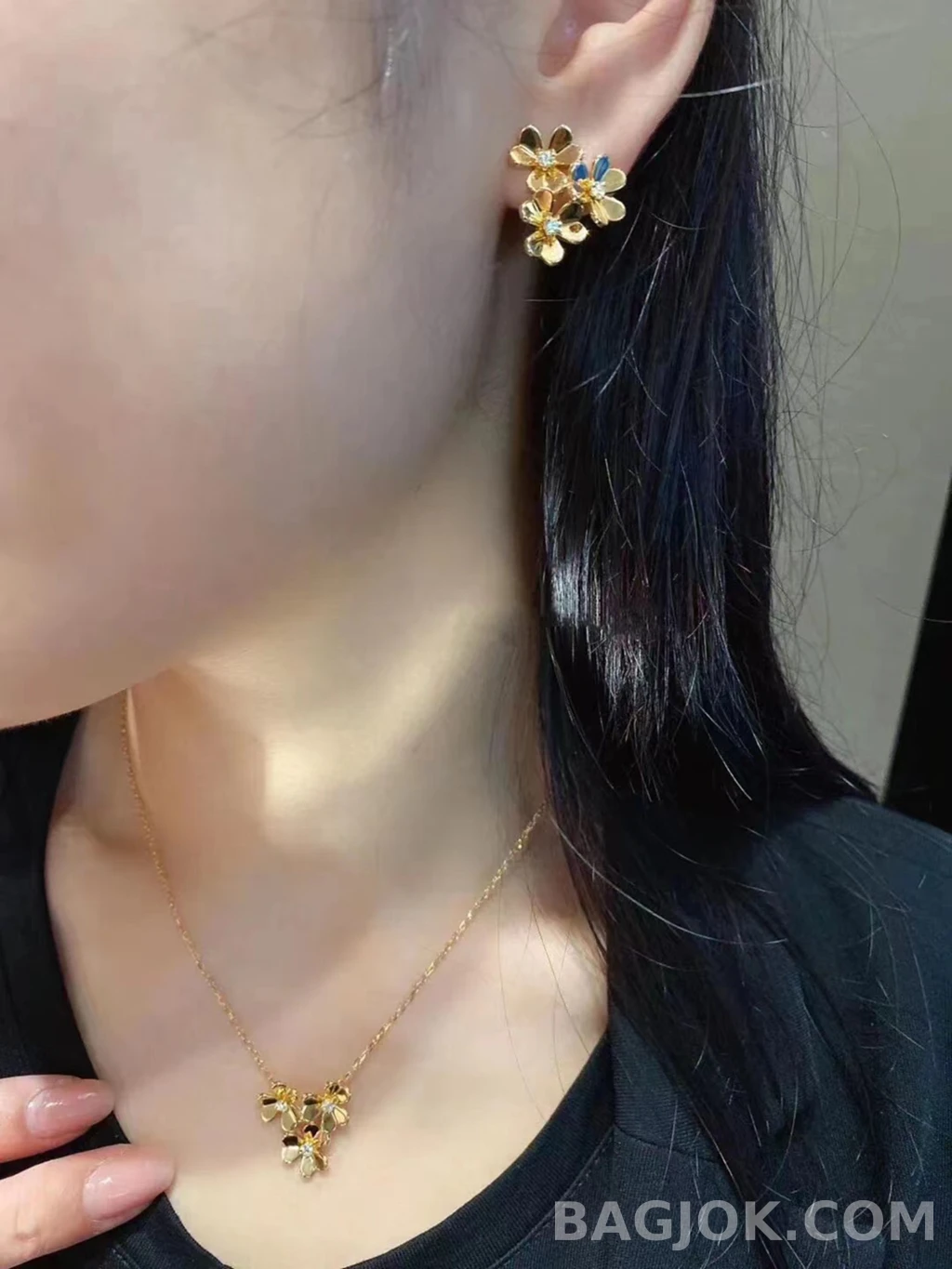 반클리프 아펠 Van Cleef & Arpels Frivole 이어클립 상세 이미지