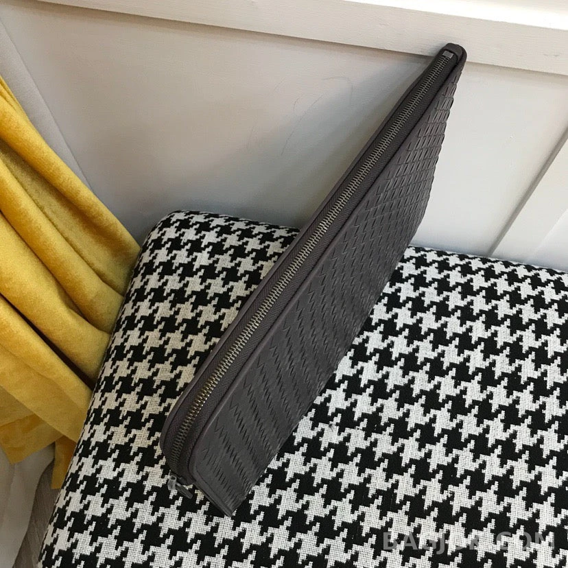 보테가베네타 Bottega Veneta 클러치 상세 이미지