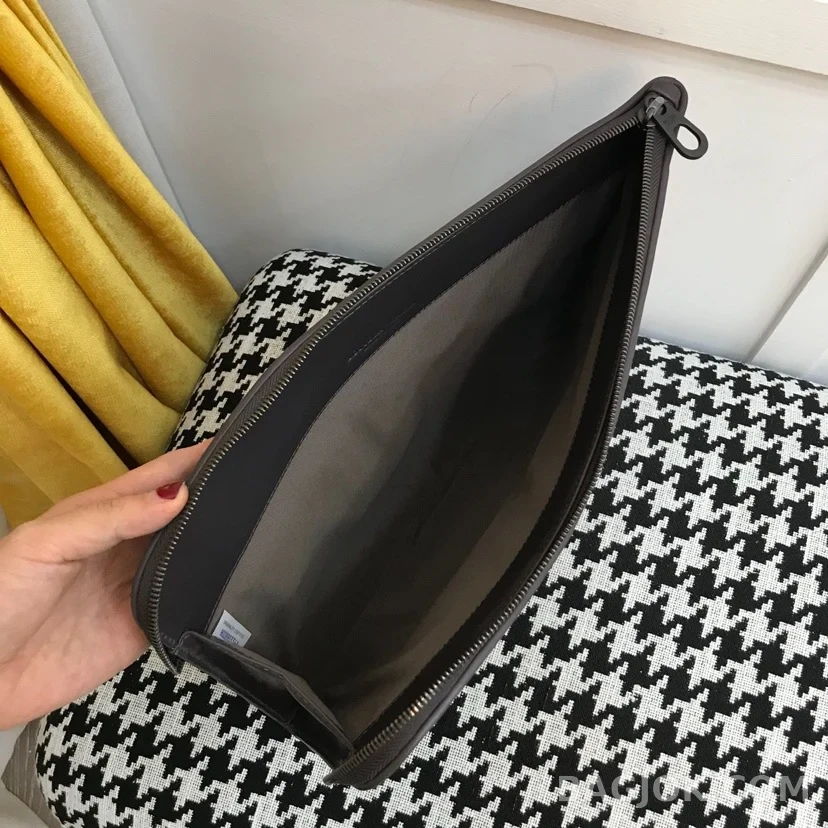 보테가베네타 Bottega Veneta 클러치 상세 이미지