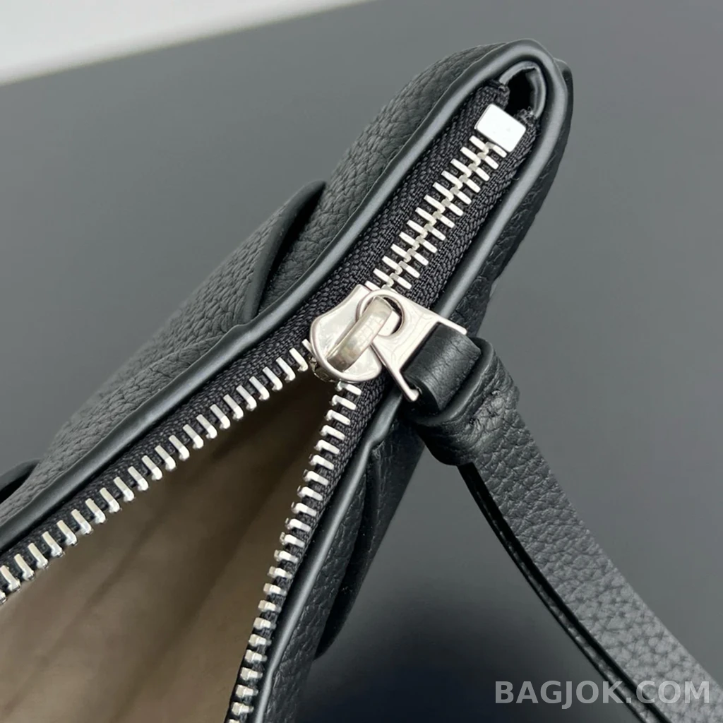 보테가베네타 Bottega Veneta 디아고 파우치 미디움 상세 이미지