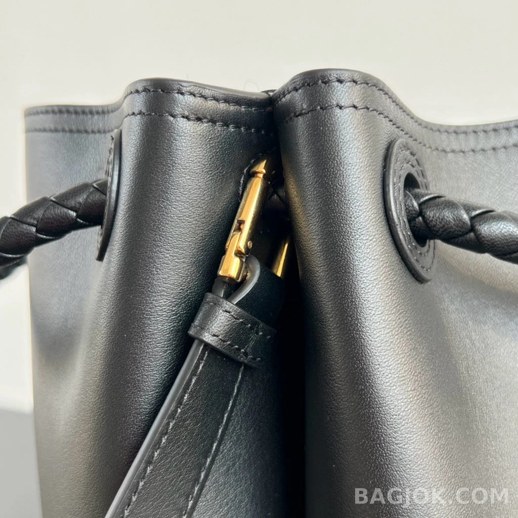 보테가베네타 Bottega Veneta 안디아모 버킷 백 상세 이미지