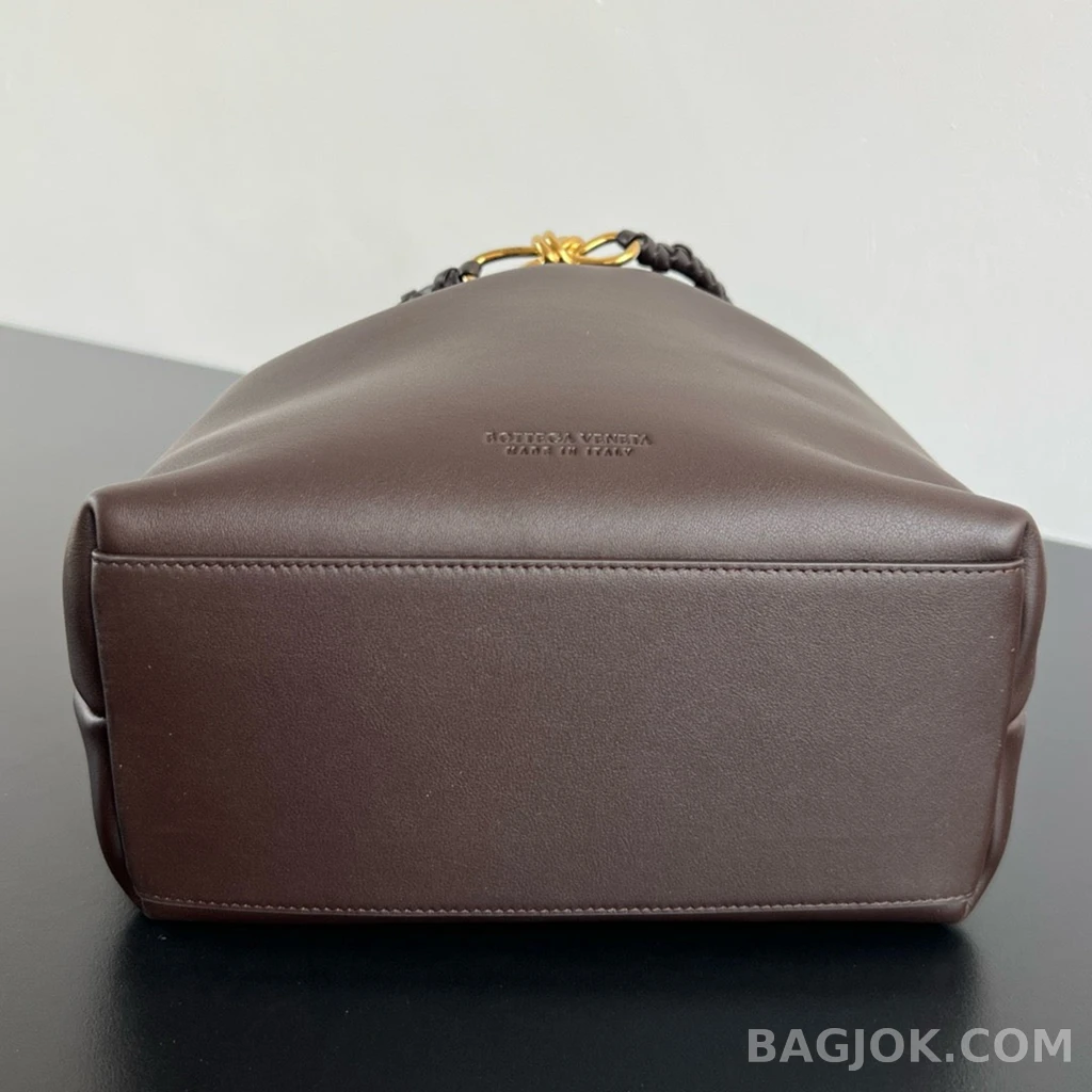 보테가베네타 Bottega Veneta 안디아모 버킷 백 상세 이미지