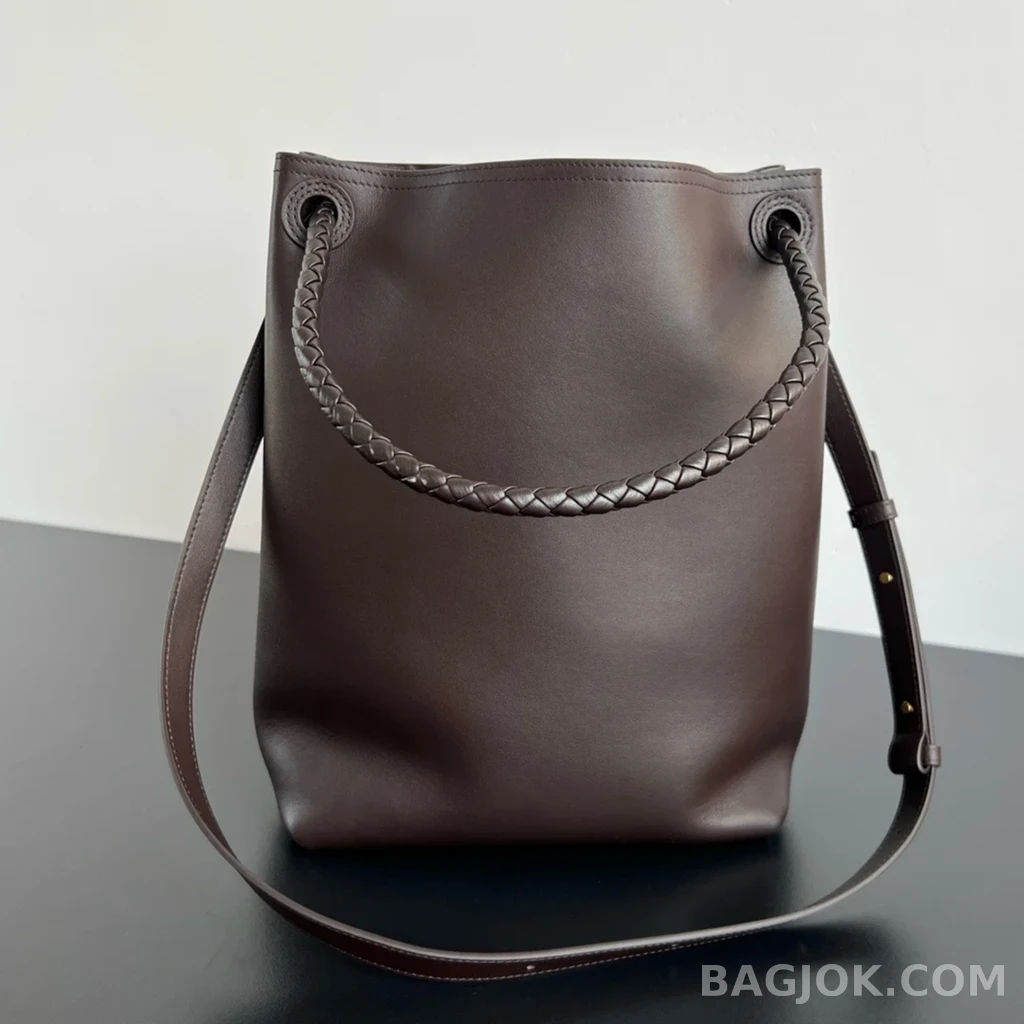 보테가베네타 Bottega Veneta 안디아모 버킷 백 상세 이미지