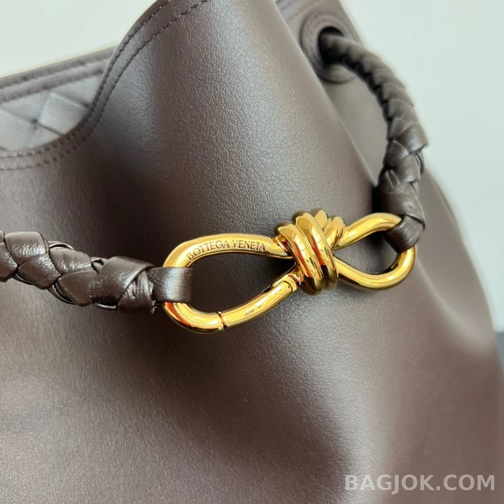 보테가베네타 Bottega Veneta 안디아모 버킷 백 상세 이미지
