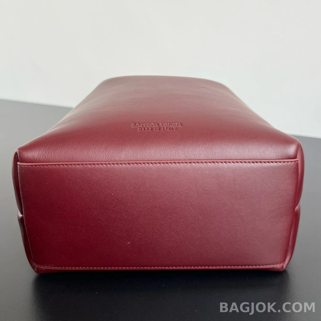 보테가베네타 Bottega Veneta 안디아모 버킷 백 상세 이미지