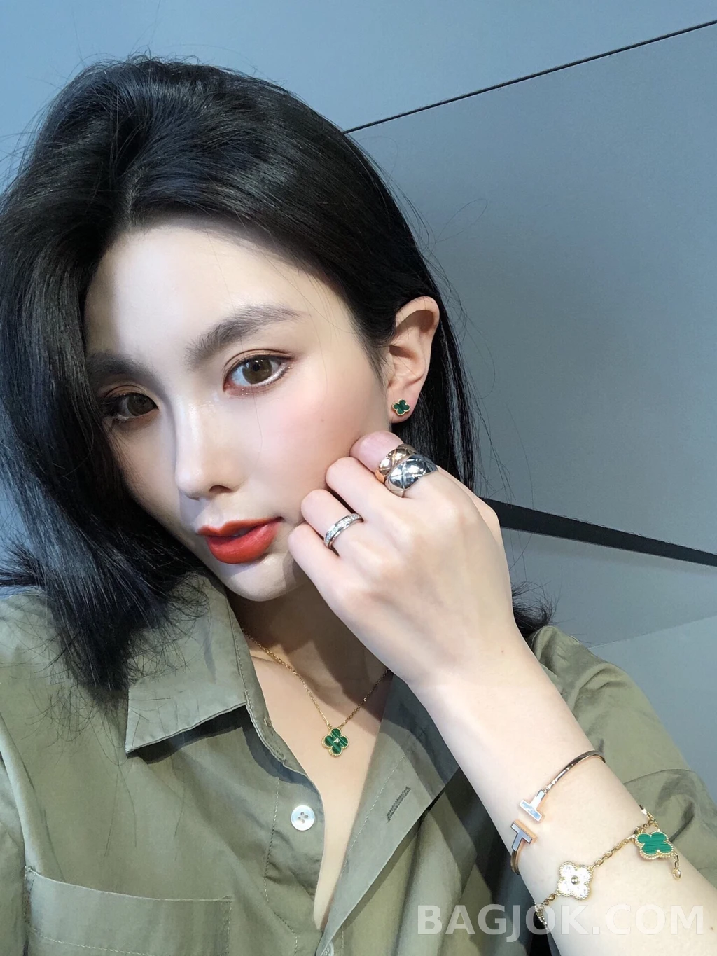 반클리프 아펠 Van Cleef & Arpels Vintage Alhambra 미니 귀걸이 상세 이미지
