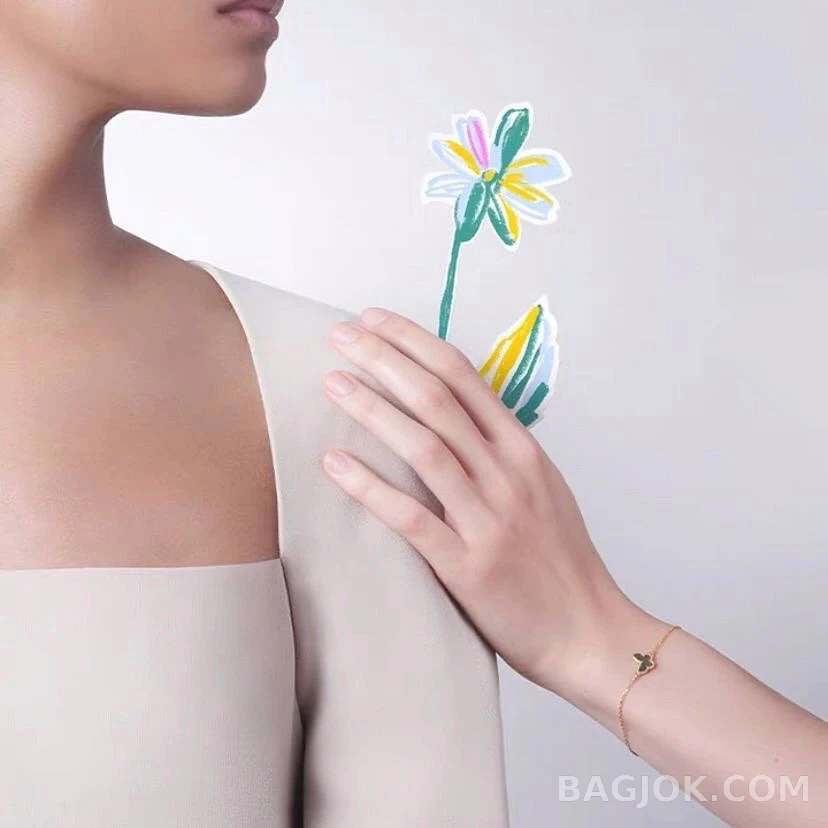 반클리프 아펠 Van Cleef & Arpels Sweet Alhambra Butterfly 팔찌 상세 이미지