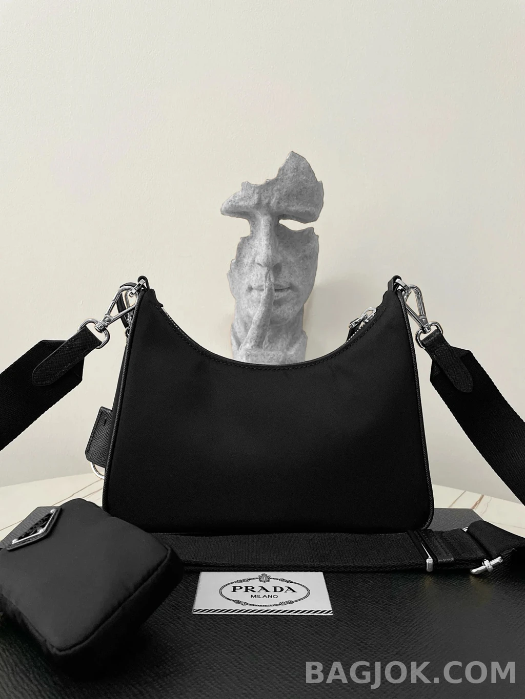 프라다 Prada 테수토 체인 호보백 상세 이미지