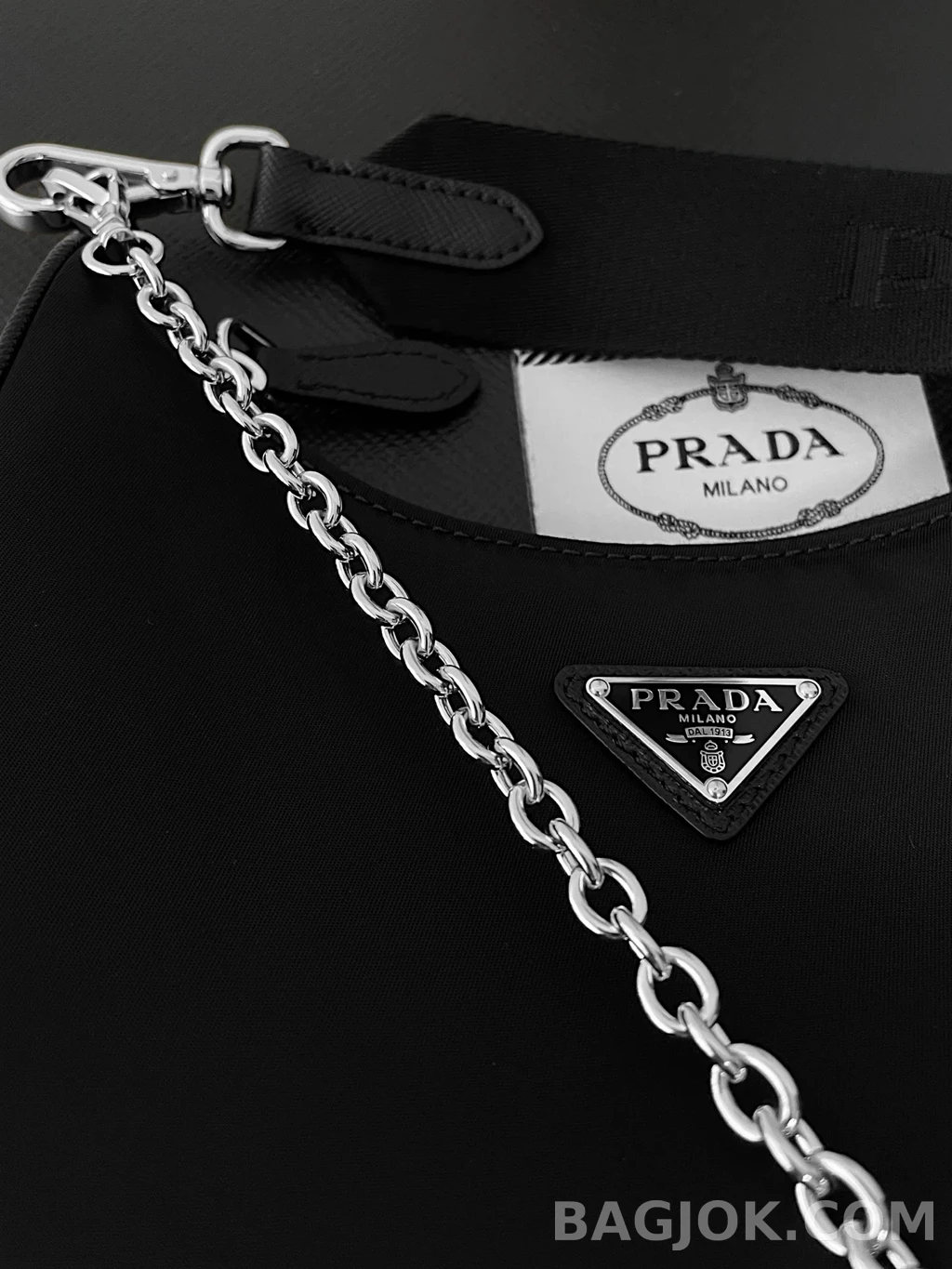 프라다 Prada 테수토 체인 호보백 상세 이미지