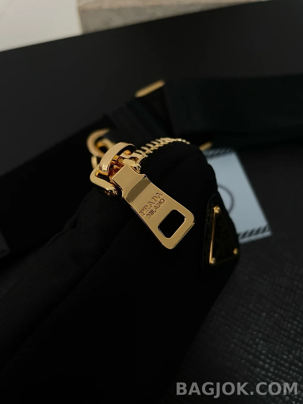 프라다 Prada 테수토 체인 호보백 상세 이미지