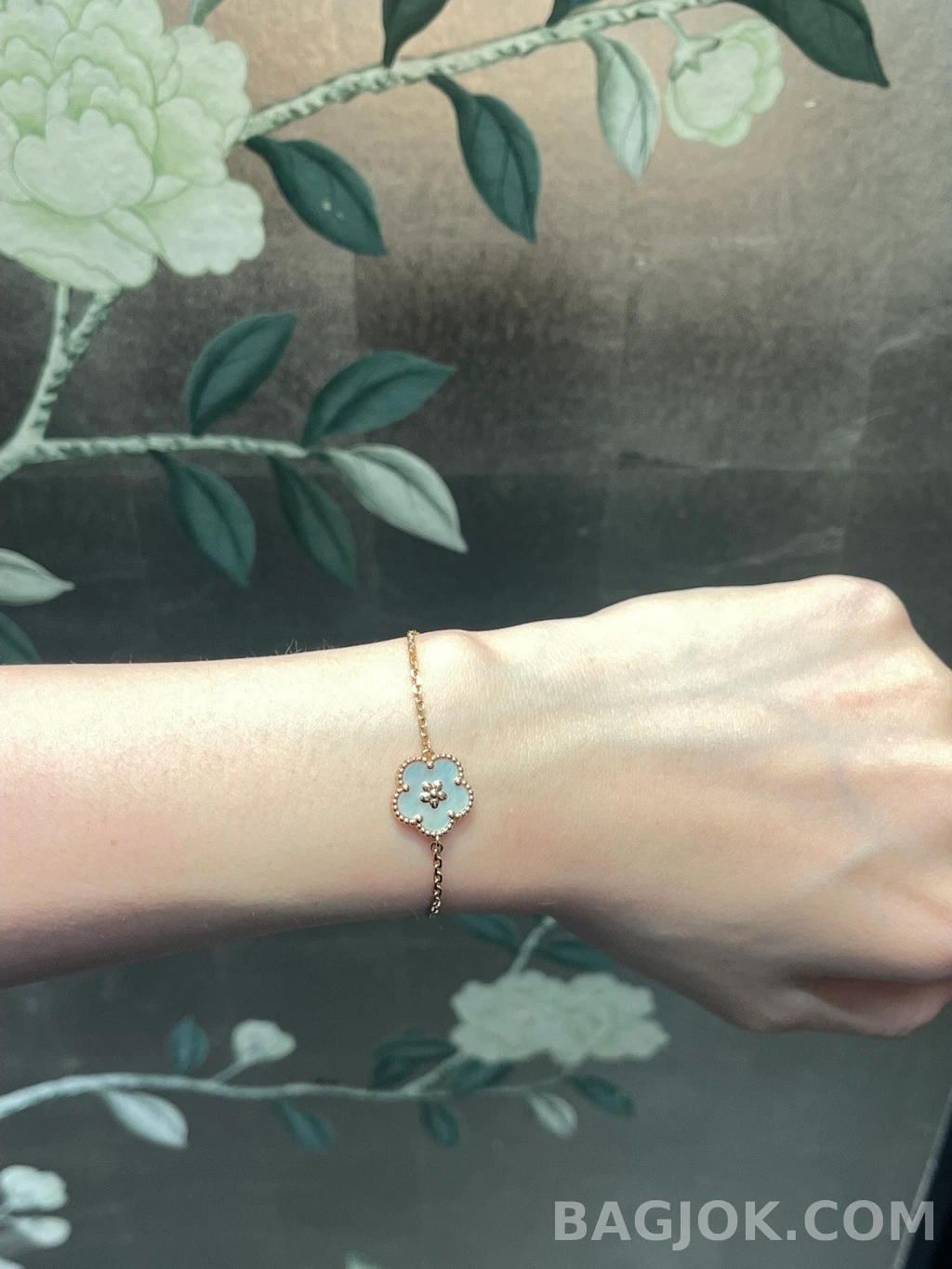 반클리프 아펠 Van Cleef & Arpels Lucky Spring 플라워 팔찌 상세 이미지