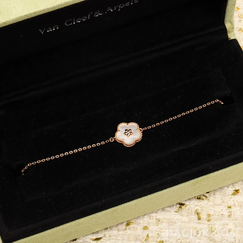 반클리프 아펠 Van Cleef & Arpels Lucky Spring 플라워 팔찌 상세 이미지