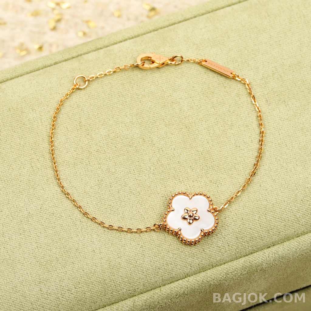 반클리프 아펠 Van Cleef & Arpels Lucky Spring 플라워 팔찌 상세 이미지