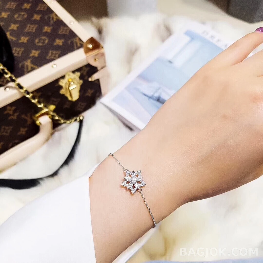반클리프 아펠 Van Cleef & Arpels Lotus 팔찌 상세 이미지