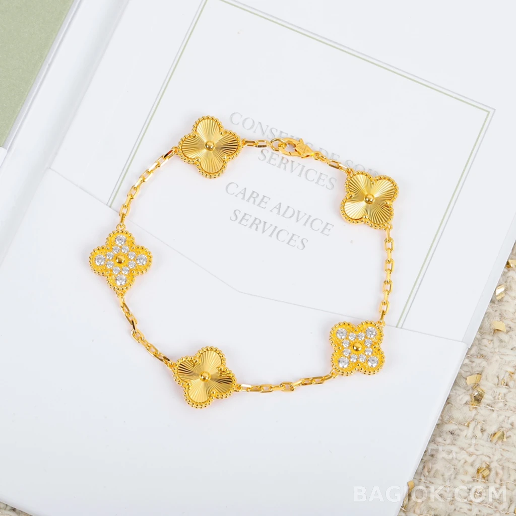 반클리프 아펠 Van Cleef & Arpels Vintage Alhambra 기요셰 팔찌 상세 이미지