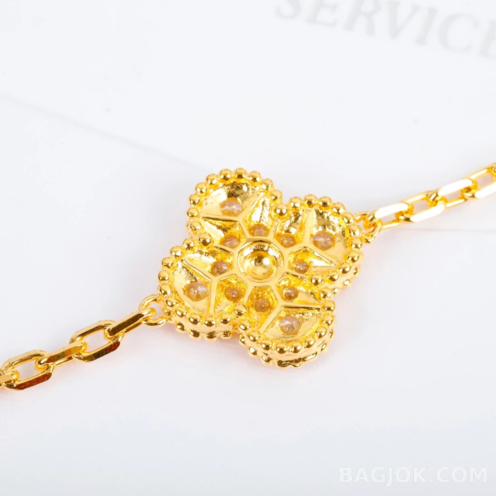 반클리프 아펠 Van Cleef & Arpels Vintage Alhambra 기요셰 팔찌 상세 이미지