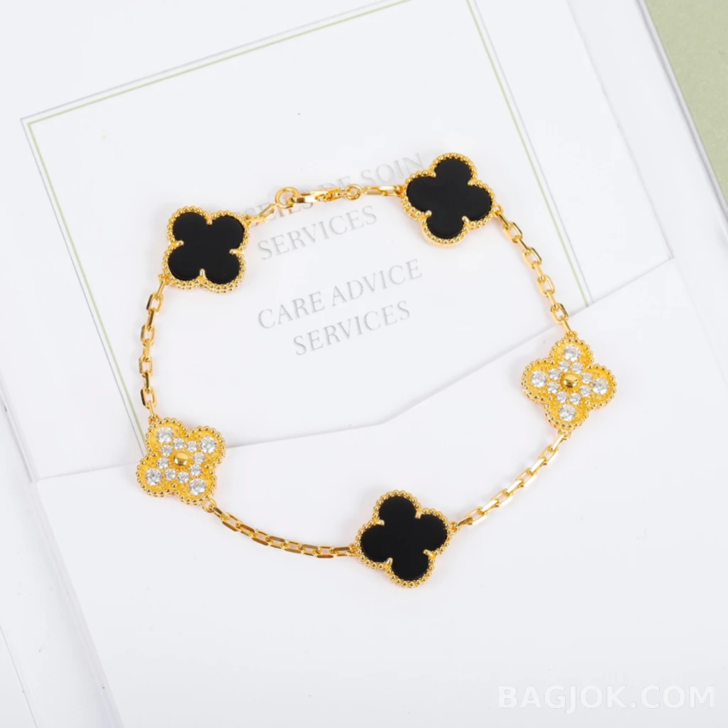 반클리프 아펠 Van Cleef & Arpels Vintage Alhambra 기요셰 팔찌 상세 이미지