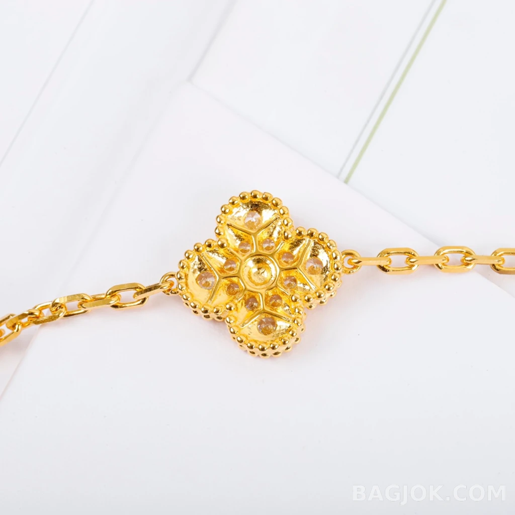 반클리프 아펠 Van Cleef & Arpels Vintage Alhambra 기요셰 팔찌 상세 이미지