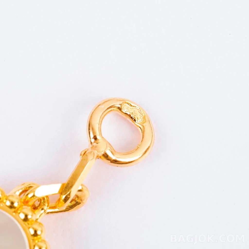 반클리프 아펠 Van Cleef & Arpels Vintage Alhambra 기요셰 팔찌 상세 이미지