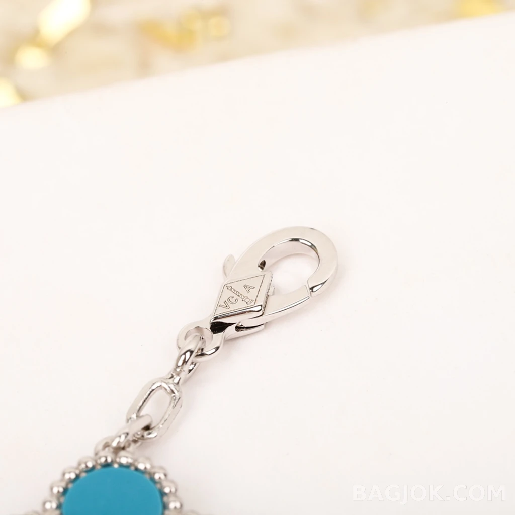 반클리프 아펠 Van Cleef & Arpels Vintage Alhambra 화이트 골드 기요셰 팔찌 상세 이미지