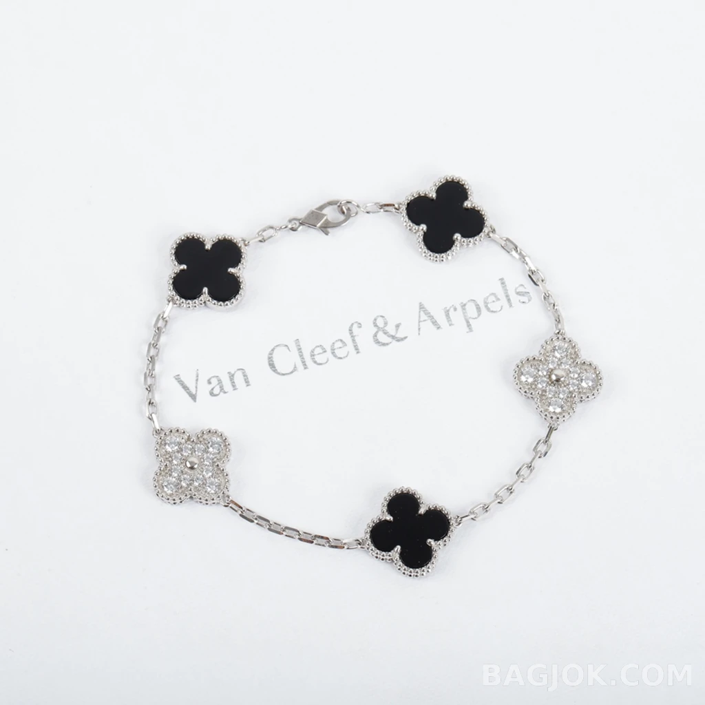 반클리프 아펠 Van Cleef & Arpels Vintage Alhambra 화이트 골드 기요셰 팔찌 상세 이미지