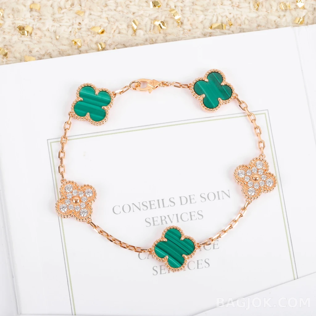 반클리프 아펠 Van Cleef & Arpels Vintage Alhambra 로즈 골드 기요셰 팔찌 상세 이미지