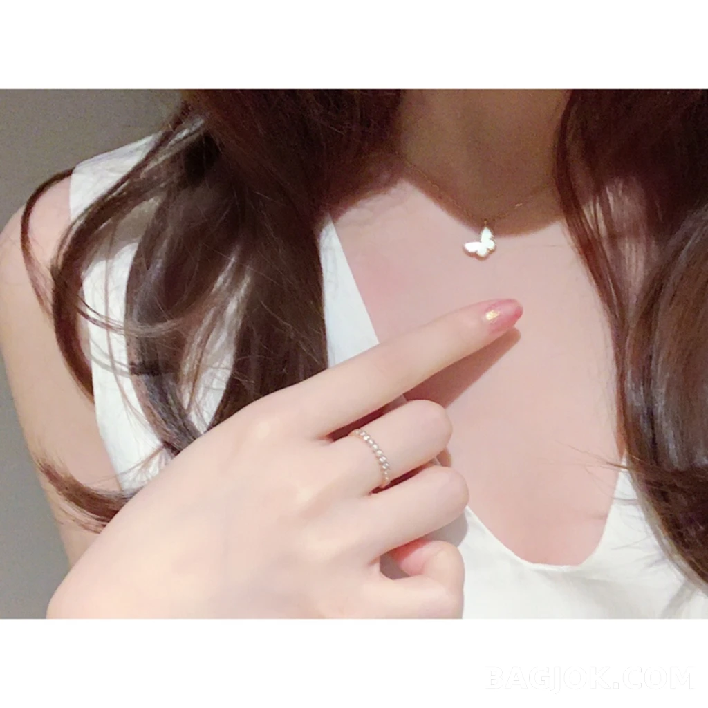 반클리프 아펠 Van Cleef & Arpels Sweet Alhambra Butterfly 목걸이 상세 이미지