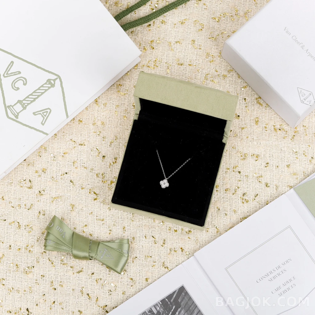 반클리프 아펠 Van Cleef & Arpels Sweet Alhambra 미니 목걸이 상세 이미지