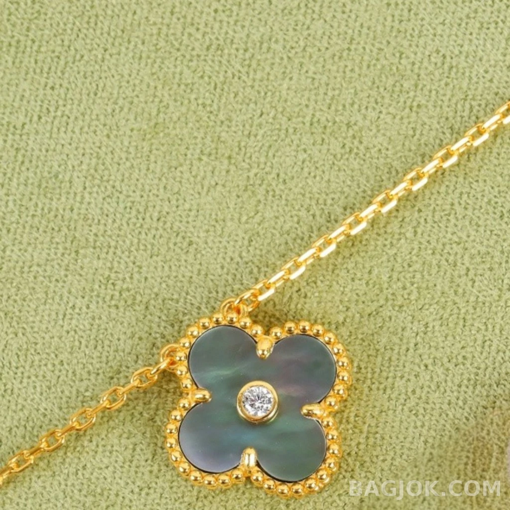 반클리프 아펠 Van Cleef & Arpels Vintage Alhambra 목걸이 상세 이미지
