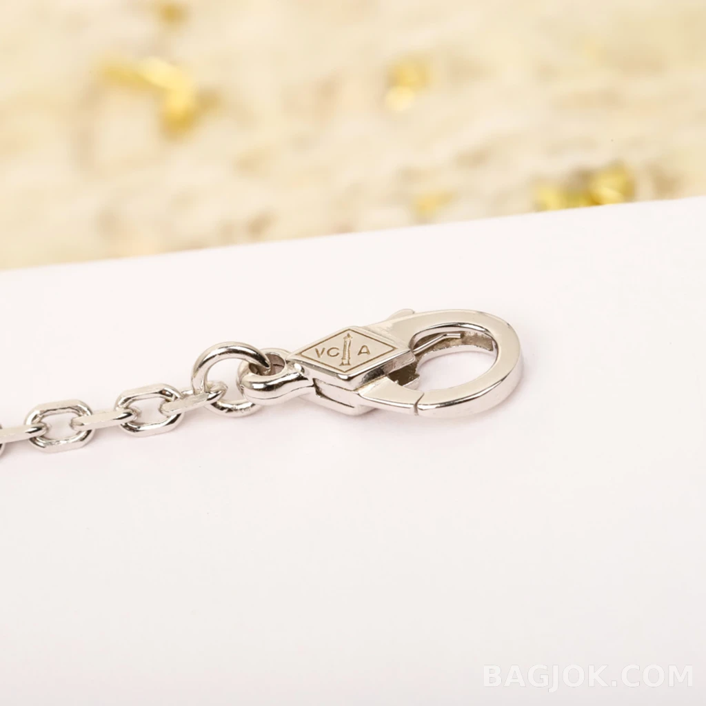 반클리프 아펠 Van Cleef & Arpels Frivole 목걸이 상세 이미지
