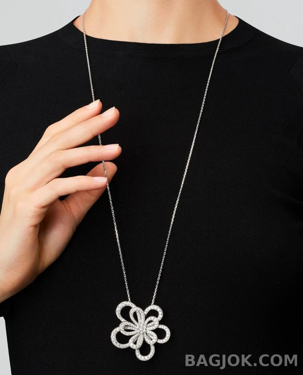 반클리프 아펠 Van Cleef & Arpels Frivole 목걸이 상세 이미지