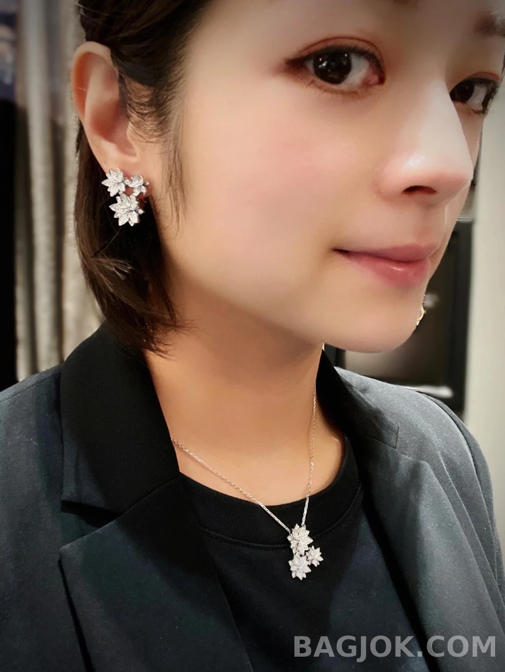 반클리프 아펠 Van Cleef & Arpels Lotus 목걸이 상세 이미지