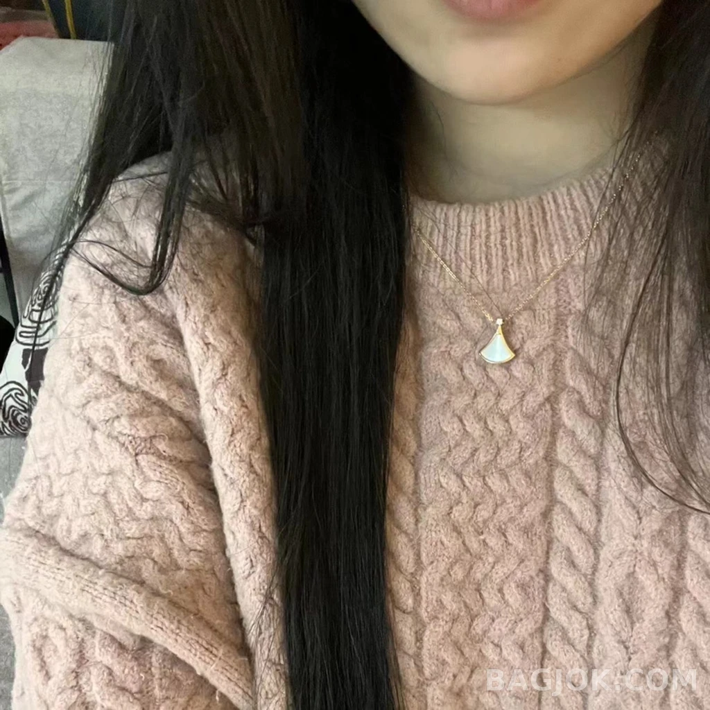 불가리 Bulgari Diva's Dream 미니 목걸이 상세 이미지