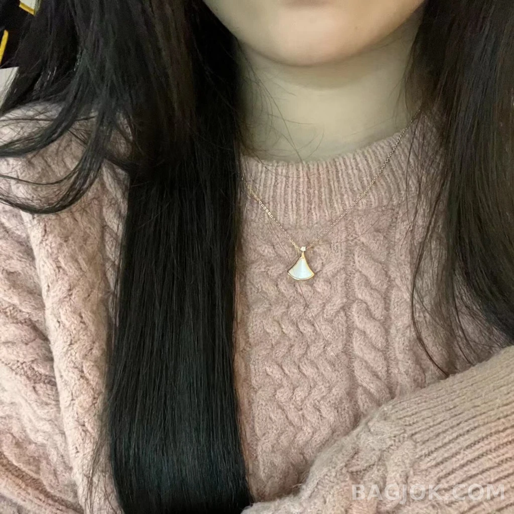 불가리 Bulgari Diva's Dream 미니 목걸이 상세 이미지