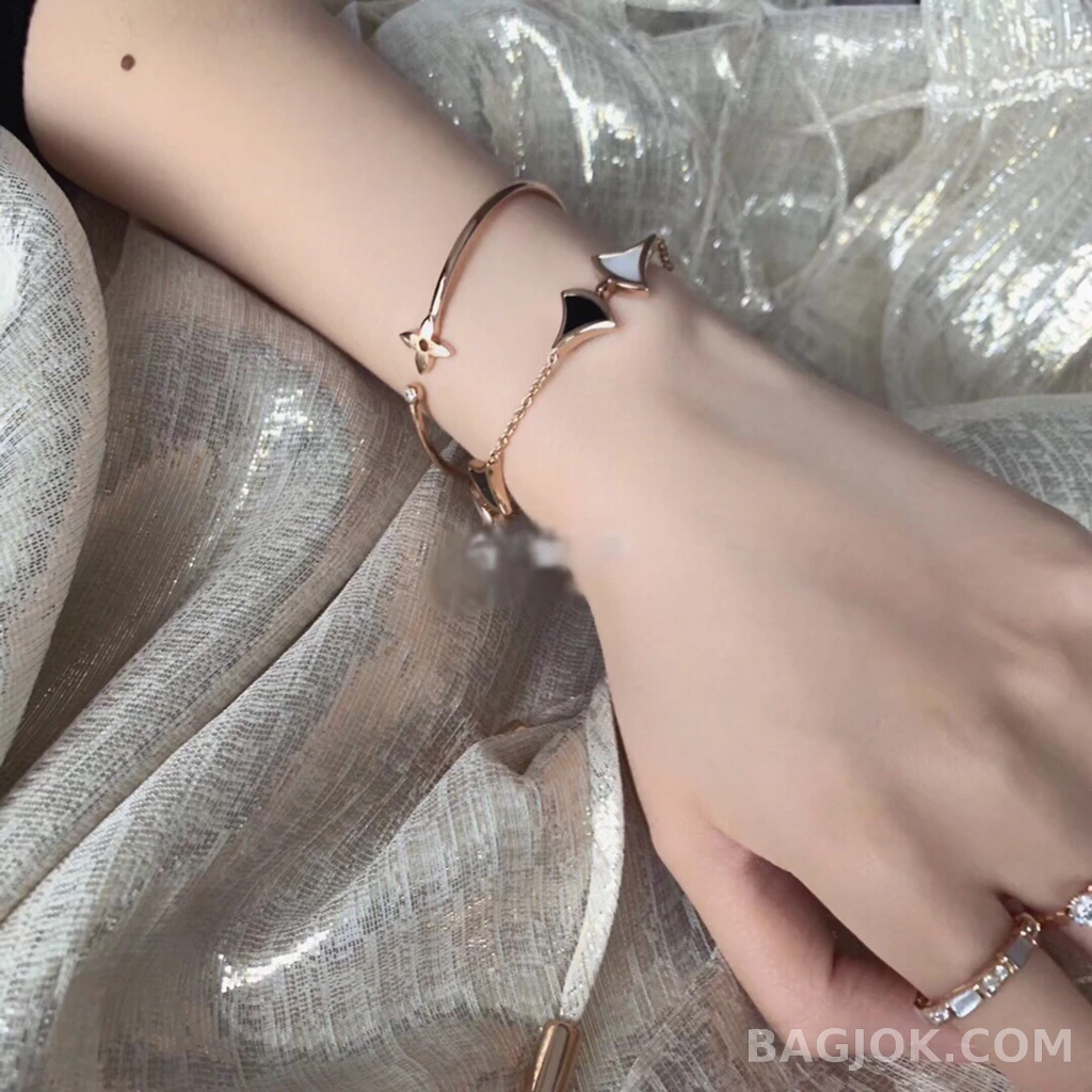 불가리 Bulgari Diva's Dream 팬 브레이슬릿 상세 이미지