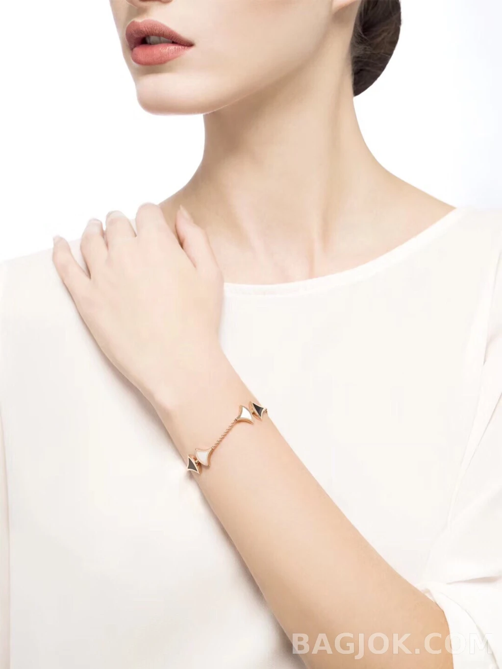 불가리 Bulgari Diva's Dream 팬 브레이슬릿 상세 이미지