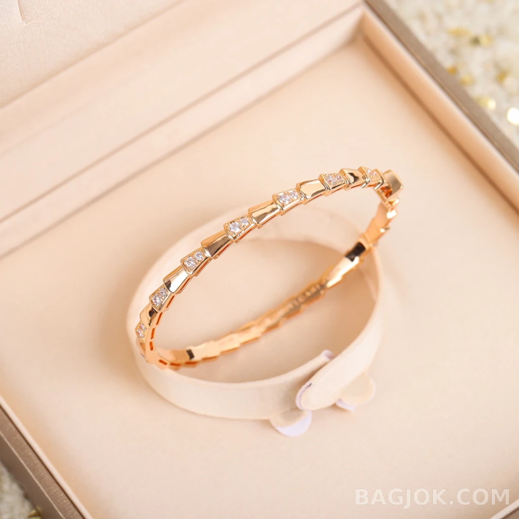 불가리 Serpenti Viper Diamond Pavé 브레이슬릿 상세 이미지